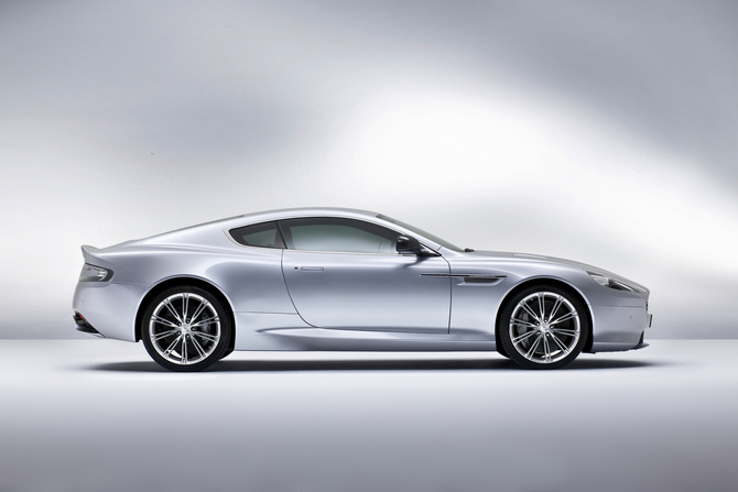 Aston Martin DB9 6.0 Touchtronic 2