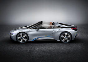 A BMW mostra um i8 Spyder mais próximo da produção