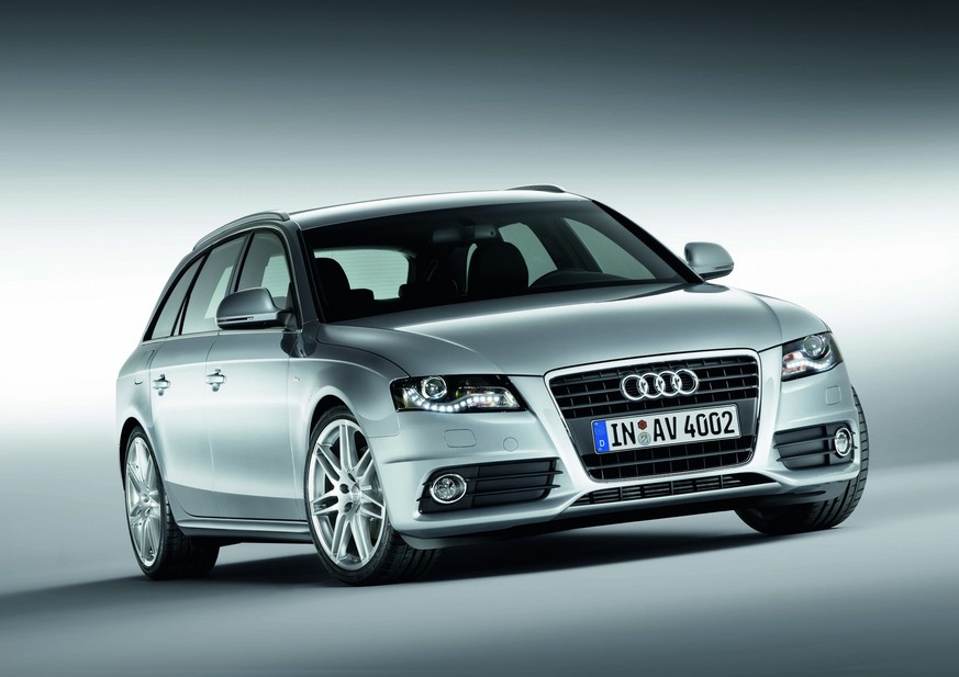 Audi A4 Avant 2.0 TDI 136 S line 