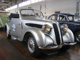 BMW 320 Saloon