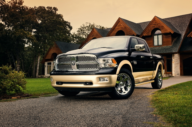 Dodge Ram 2500 Mega Cab 4X2 Laramie Longhorn Edition SWB