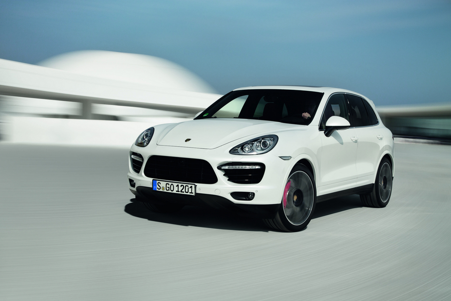 Descobre as diferenças entre as versões do Porsche Cayenne para 2013