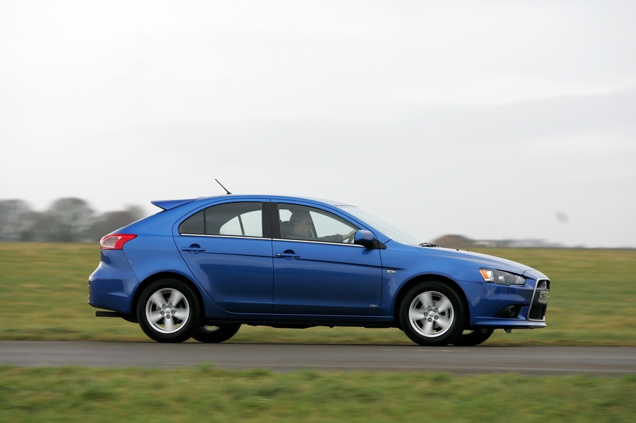 Mitsubishi Lancer Hatchback 1.8 GS3 CVT