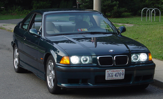 BMW 320i Coupé Automatic