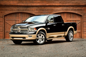 Dodge Ram 3500 Crew Cab 4X2 Laramie Longhorn Edition SWB