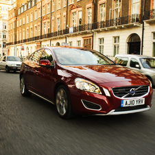 Volvo S60 T5 Momentum Powershift