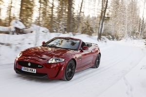 Jaguar XKR-S Takes a Drive Through the Finnish Snow