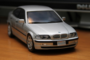 BMW 323i