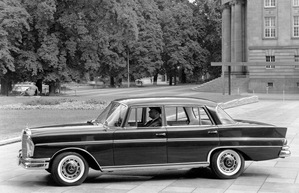 Mercedes-Benz 300 SEL 5-Speed