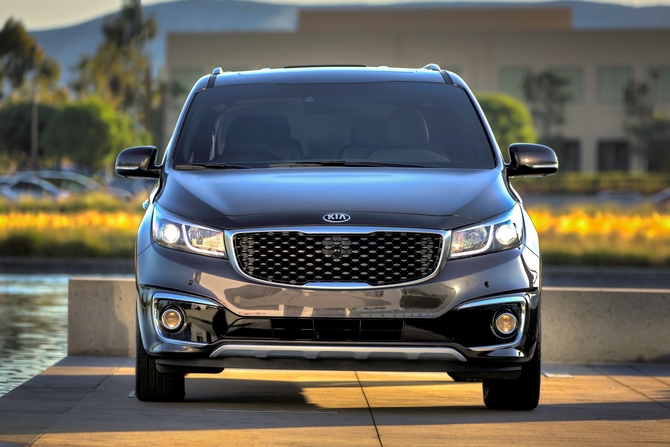 Kia Sedona V6