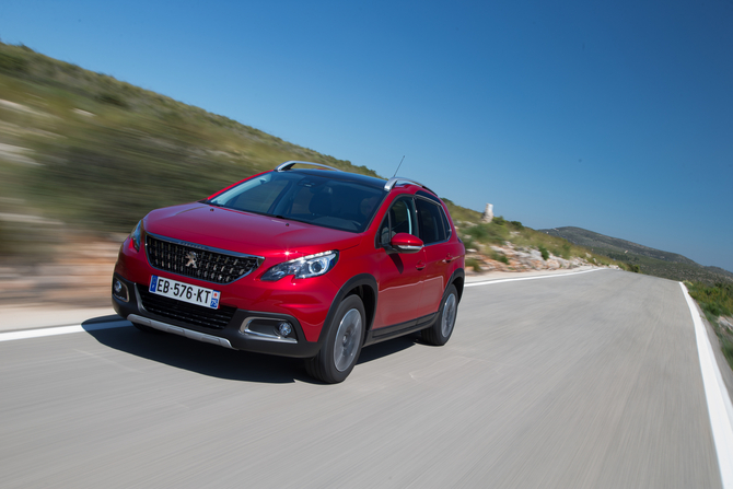 Peugeot 2008 GT Line 1.6 BlueHDi