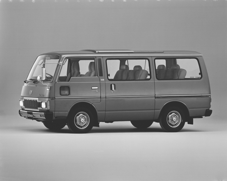 Nissan Caravan Coach SGL w/sunroof