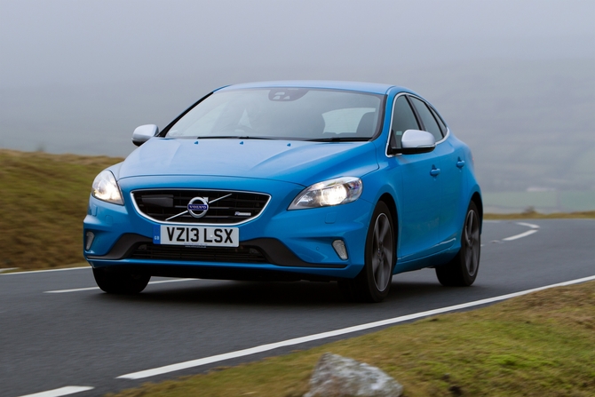 Volvo V40 D4 R-Design Momentum