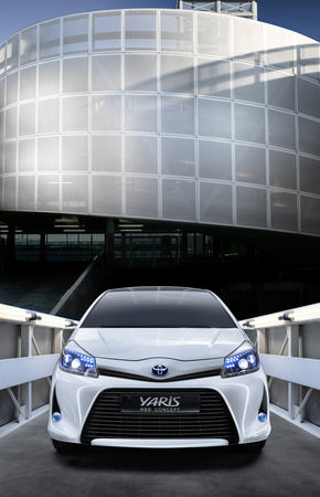 Toyota Yaris HSD concept