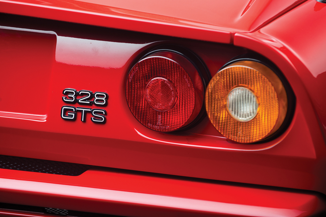 Ferrari 328 GTSi