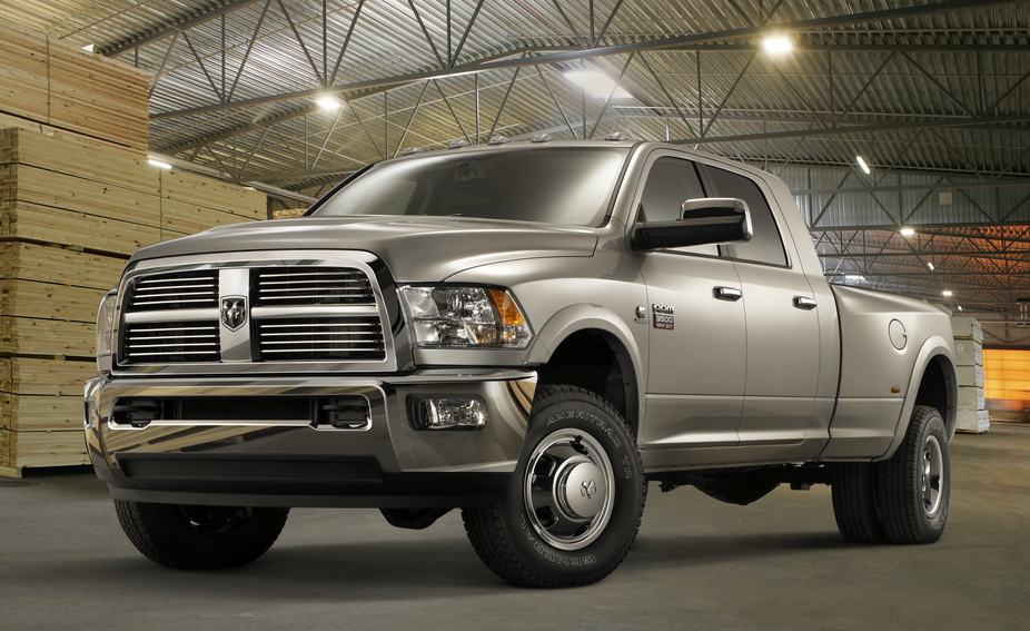 Dodge Ram 3500 Crew Cab 4X2 SLT SWB