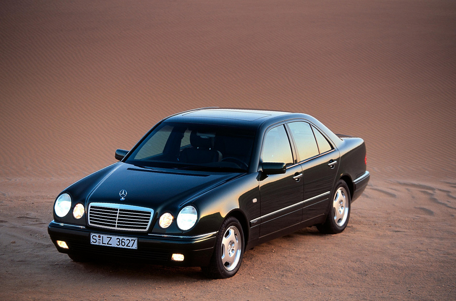 Mercedes-Benz E 200