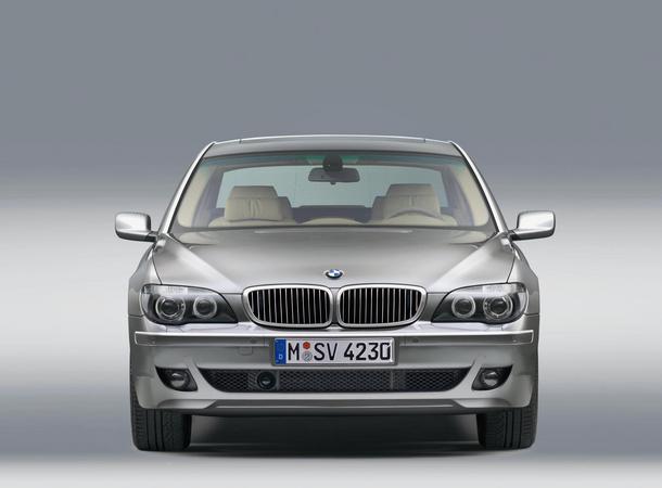 BMW 730i