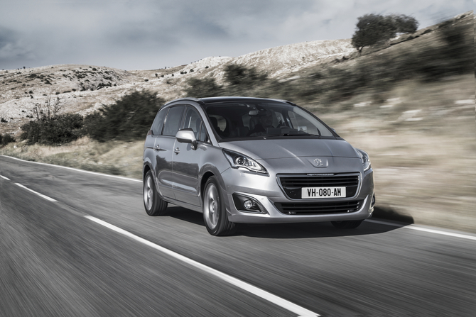 Peugeot 5008 Allure 7L 1.6 BlueHDi