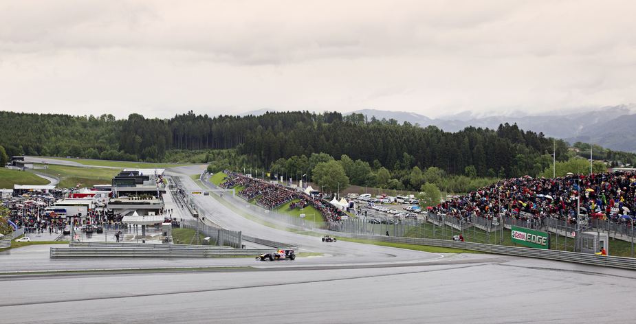 Mateschitz comprou a pista e terminou a sua renovação em 2011