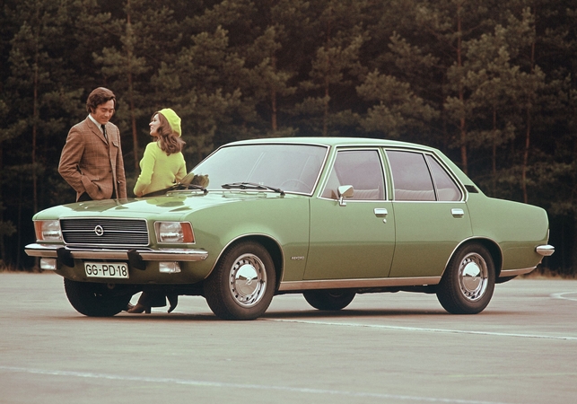 Opel Rekord D e Commodore B celebram 40 anos