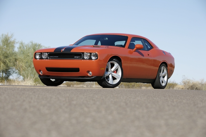 Dodge Challenger SRT8