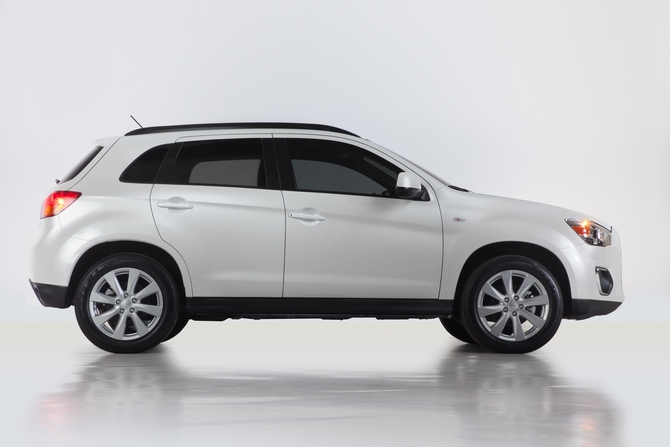 Mitsubishi Outlander Sport ES