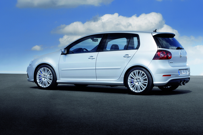 Volkswagen Golf R32