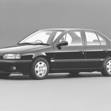 Nissan Primera 2.0T4