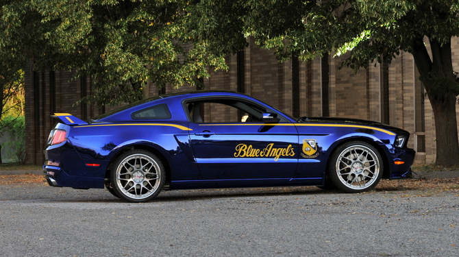 Special Mustang GT Blue Angels earns $400.000 for EAA’s Young Eagles organisation