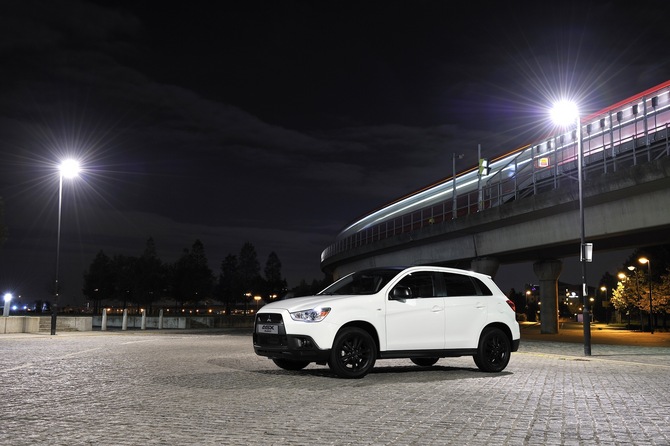 Mitsubishi Introduces Special Edition ASX Black to UK