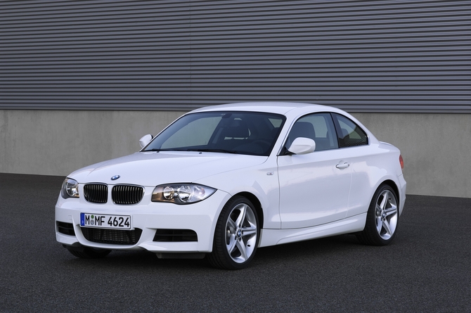 BMW 135i Coupé AT (E82)