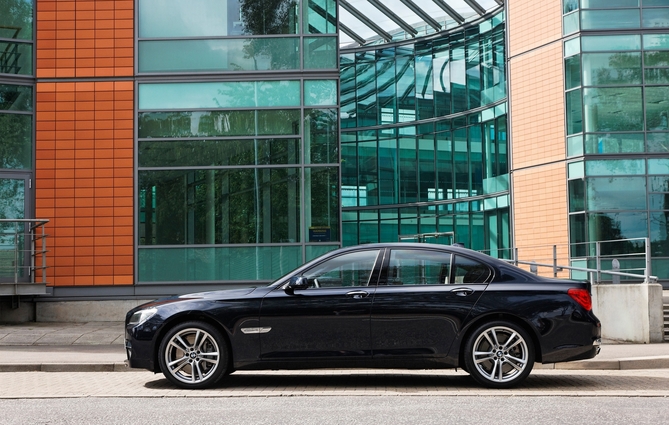 BMW 740d xDrive (F01)