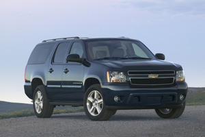 Chevrolet Suburban LS 1500 2WD