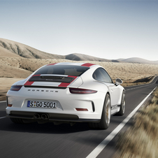 The 911 R is 50kg lighter than the 911 GT3 RS, with a total of 1370kg