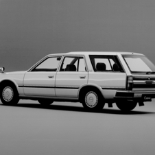 Nissan Cedric Wagon V20E GL