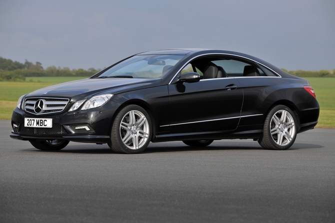 Mercedes-Benz E 200 CGI BlueEfficiency Coupé Elegance