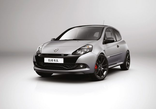 Renaultsport Clio 200 Raider Brings Formula 1 Trim to 50 Limited Cars