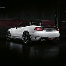 The additional 30hp of output allow the Abarth 124 Spider to reach 100km/h in 6.8 seconds and a top speed of 230km/h