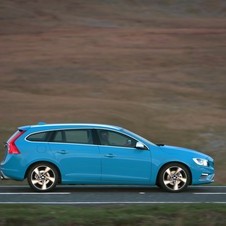 Volvo V60 T6 R-Design Momentum Geartronic