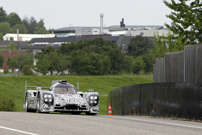 The car looks quite similar to the other factory LMP1 cars The car looks quite similar to the other factory LMP1 cars