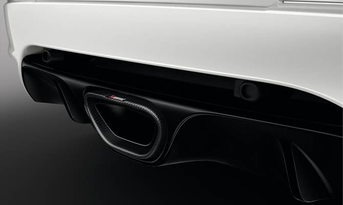 Detail of the rear exhaust of the Mégane Renaultsport 275 Trophy-R