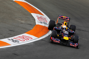 O RB8 de Vettel recebeu várias mudanças para a corrida em Valência