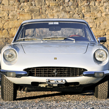 Ferrari 365 GT 2+2