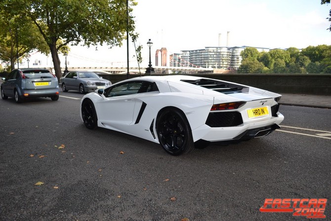 Lamborghini Aventador LP 700-4