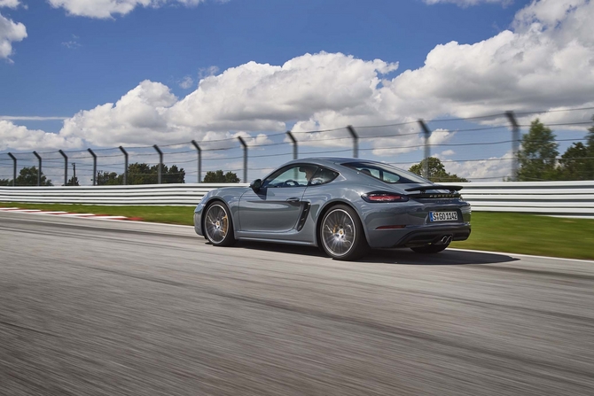 Porsche 718 Cayman S PDK