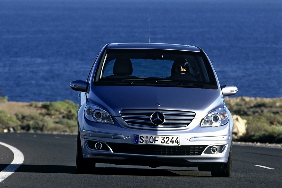 Mercedes-Benz B 200