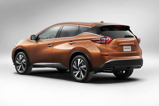 Compared to the previous generation, the new Murano is slightly lower, wider and longer