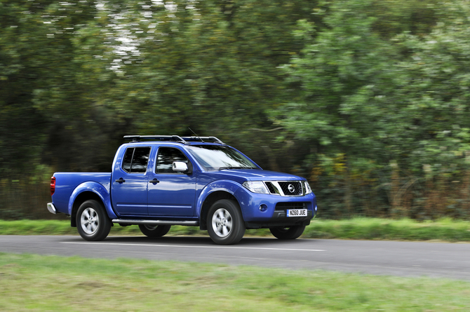 Nissan Navara 2.5 dCi Double Cab Tekna