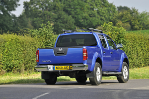 Nissan Navara 2.5 dCi Double Cab Tekna